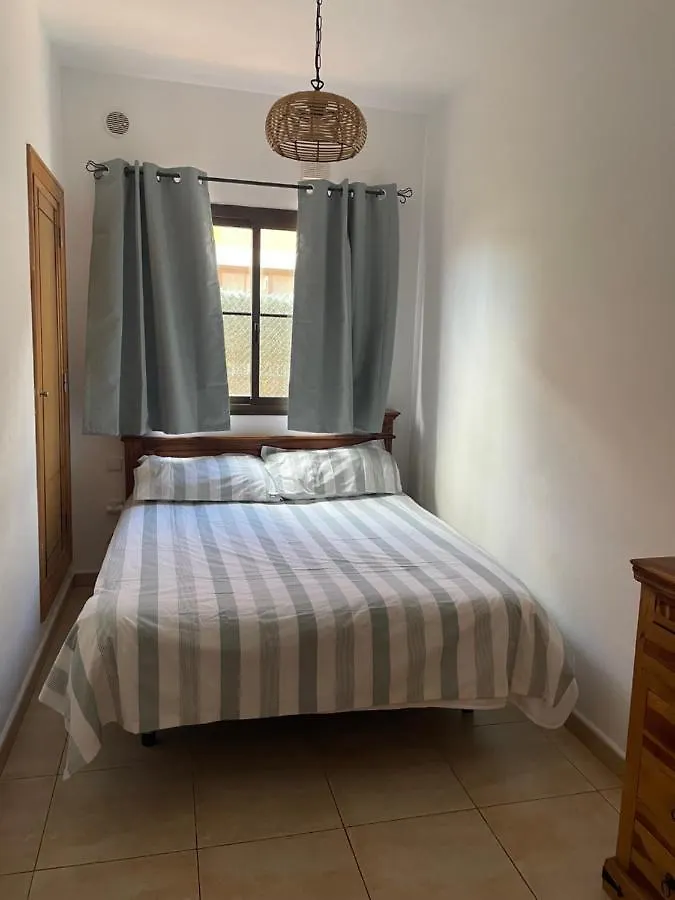 Casa Piedra, Luxury Family Front Line Golf, Hot Tub,Pool Table, 8 Pers, Caleta De Fuste Villa