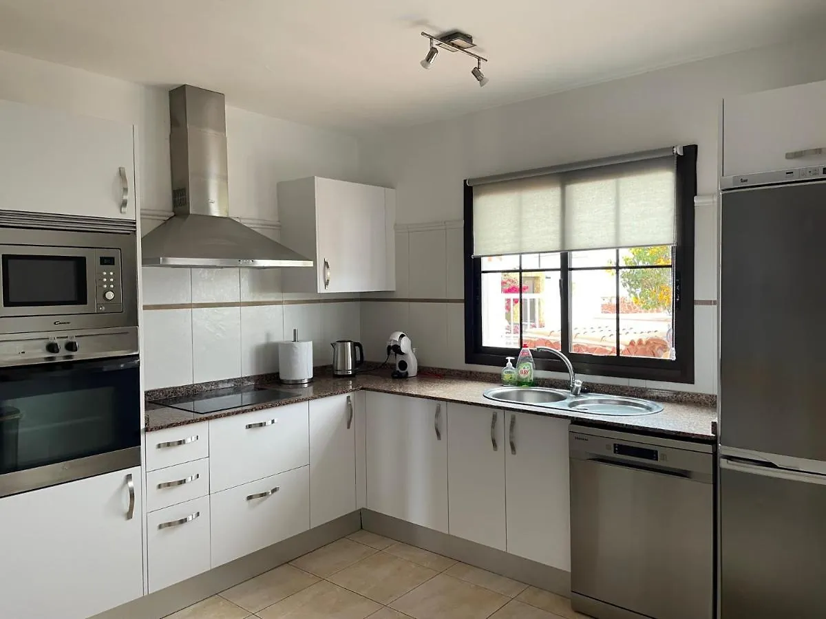 Casa Piedra, Luxury Family Front Line Golf, Hot Tub,Pool Table, 8 Pers, Caleta De Fuste Villa