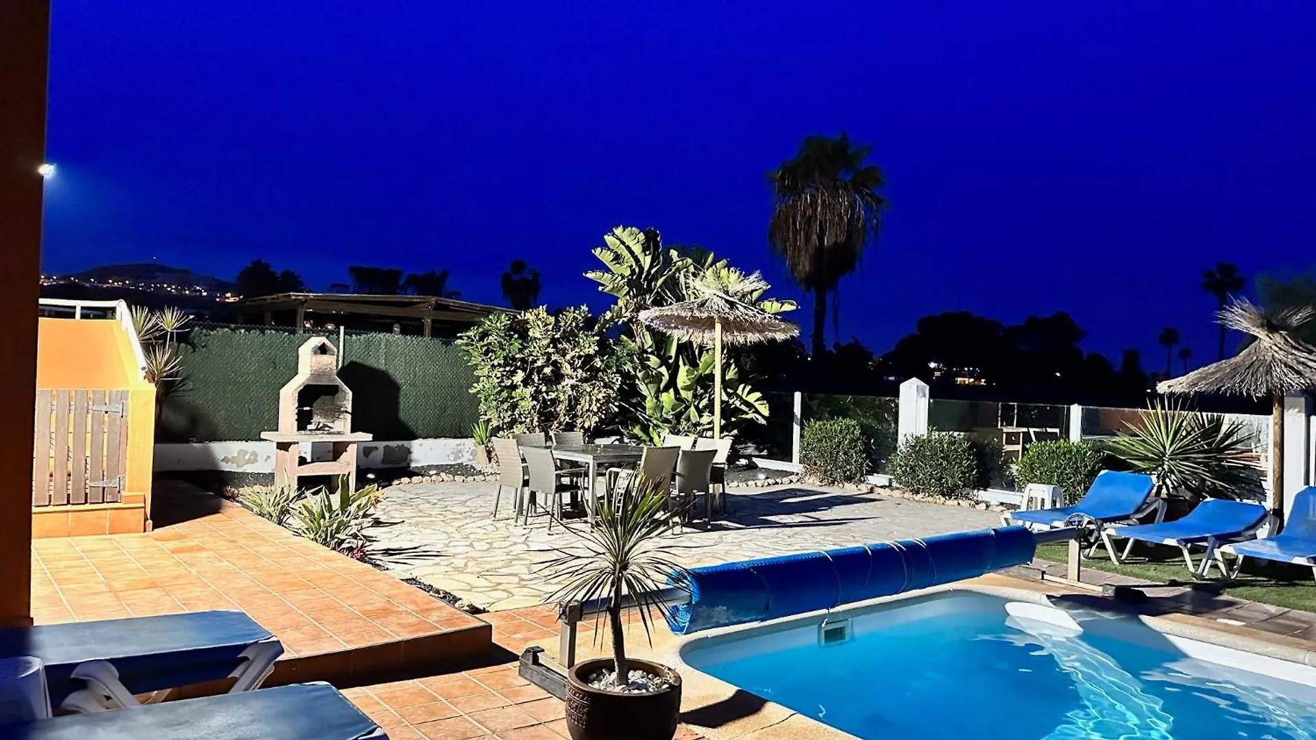 Casa Piedra, Luxury Family Front Line Golf, Hot Tub,Pool Table, 8 Pers, Caleta De Fuste Villa Spanyolország